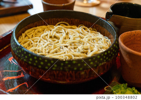 美味しそうなせいろそば 100348802