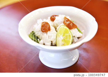 魚料理ハモの湯引き 魚料理ハモの湯引き 100349747