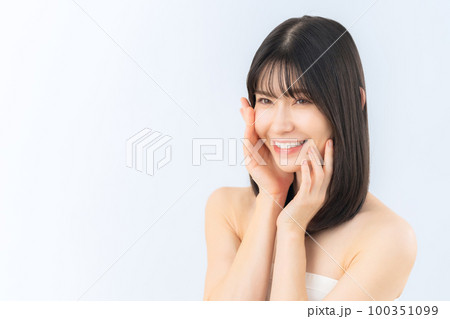 女性　ビューティー　美容　スキンケア 100351099