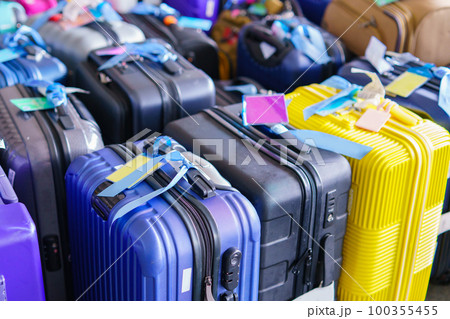 Luggage consisting of large suitcases rucksacks and travel bag 100355455