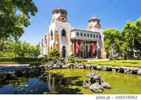Building view of the Chapel in New Taipei City, Taiwan. It's located on the Aletheia university campus in Tamsui, New Taipei City 100356662