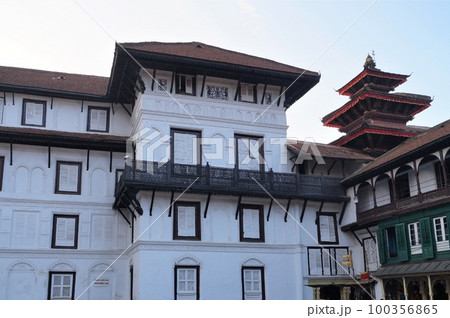 ネパール カトマンズ ハヌマーン・ドカの旧宮殿 100356865