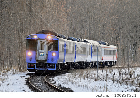 石北本線　美幌ー西女満別　JR北海道　キハ183系（苗穂）　大雪 100358521