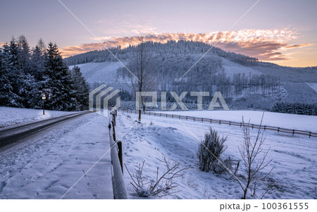 Winter landscape, Schmallenberg, Sauerland, Germany 100361555
