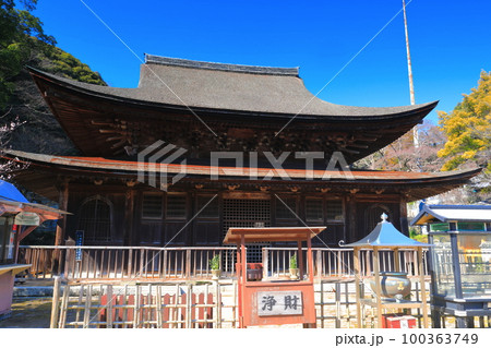 【山口県】晴天の功山寺(仏殿) 【山口県】晴天の功山寺(仏殿) 100363749