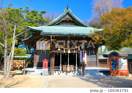 【山口県】晴天の長府の忌宮神社 【山口県】晴天の長府の忌宮神社 100363791