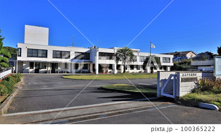 松山法務少年支援センター・松山少年鑑別所(愛媛県松山市) 松山法務少年支援センター・松山少年鑑別所(愛媛県松山市) 100365222