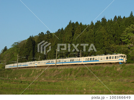 北陸本線 牛ノ谷ー細呂木 JR西日本 475系 A24編成(金沢) 北陸本線 牛ノ谷ー細呂木 JR西日本 475系 A24編成(金沢) 100366649