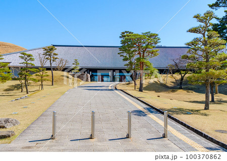 【奈良県】奈良市 奈良春日野国際フォーラム (2023/03/14撮影) 【奈良県】奈良市 奈良春日野国際フォーラム (2023/03/14撮影) 100370862
