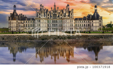 France. Loire valley most beautiful medieval castles - Chambord - greatest masterpiece of Renaissance architecture. 100371918