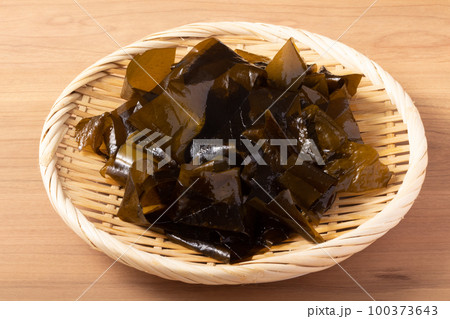 三陸産 生ワカメ (湯通し前) 三陸産 生ワカメ (湯通し前) 100373643