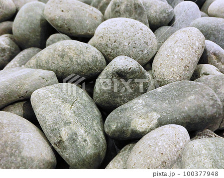 たくさんの小石・質感 100377948