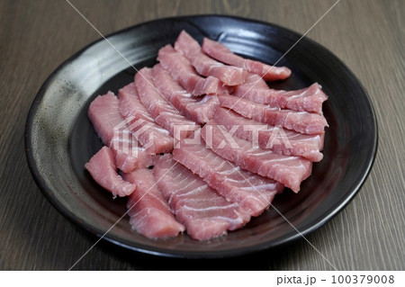 美味しいマグロの刺身 美味しいマグロの刺身 100379008