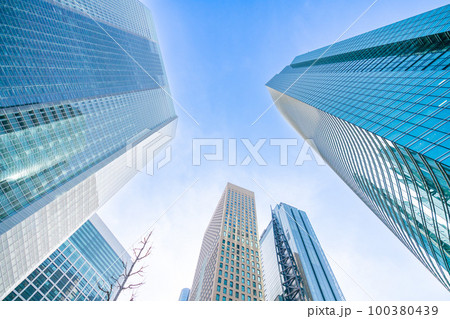 （都市風景）近代的ビル群 100380439
