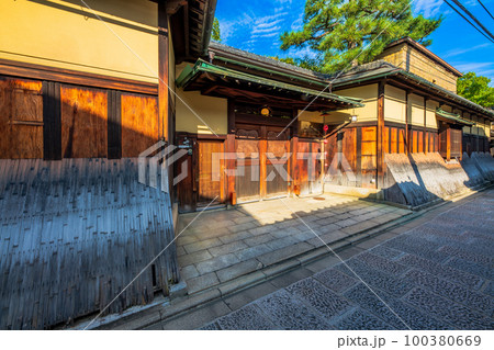 京都 東山 三寧坂 二寧坂 周辺の町並み 京都 東山 三寧坂 二寧坂 周辺の町並み 100380669