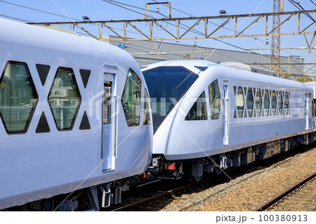 東武 N100系スペーシアxの甲種輸送の様子 東武 N100系スペーシアxの甲種輸送の様子 100380913