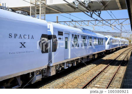 東武 N100系スペーシアxの甲種輸送の様子 東武 N100系スペーシアxの甲種輸送の様子 100380921