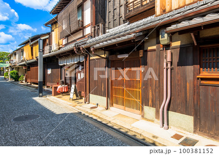 京都 上七軒の町並み 京都 上七軒の町並み 100381152