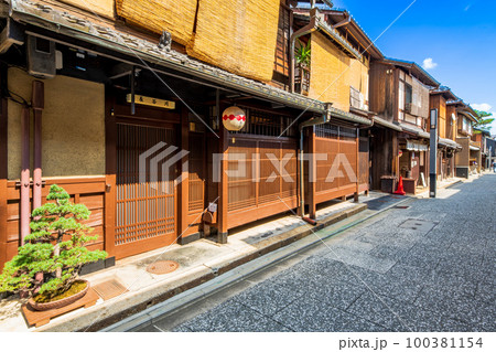 京都 上七軒の町並み 京都 上七軒の町並み 100381154