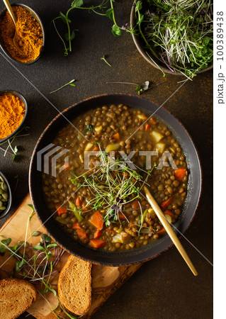 Healthy lentil soup 100389438
