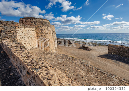 La Hondura lime kilns on the island of Fuerteventura 100394332