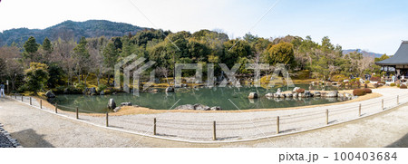 京都 嵯峨嵐山「天龍寺 曹源池庭園」 京都 嵯峨嵐山「天龍寺 曹源池庭園」 100403684