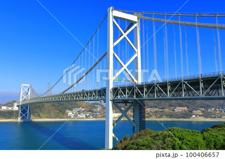 快晴の関門橋(関門海峡) 快晴の関門橋(関門海峡) 100406657
