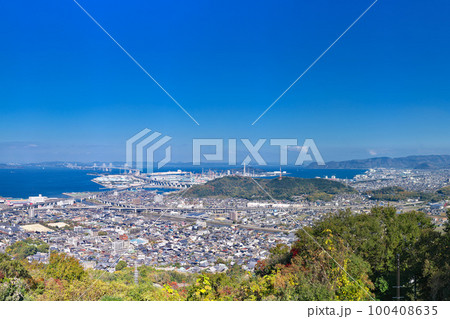 【瀬戸大橋 (青ノ山山頂展望台より)】 (高解像度版) 香川県綾歌郡宇多津町青の山山頂 【瀬戸大橋 (青ノ山山頂展望台より)】 (高解像度版) 香川県綾歌郡宇多津町青の山山頂 100408635