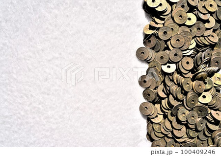 大量の五円玉 大量の五円玉 100409246