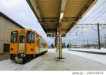 【秋田内陸縦貫鉄道】AN-8800形(秋田内陸線:鷹ノ巣駅) 【秋田内陸縦貫鉄道】AN-8800形(秋田内陸線:鷹ノ巣駅) 100410676
