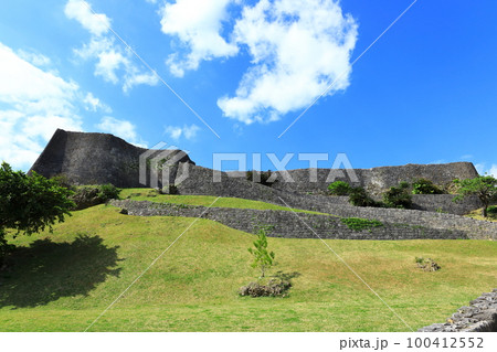 世界遺産　勝連城跡 100412552