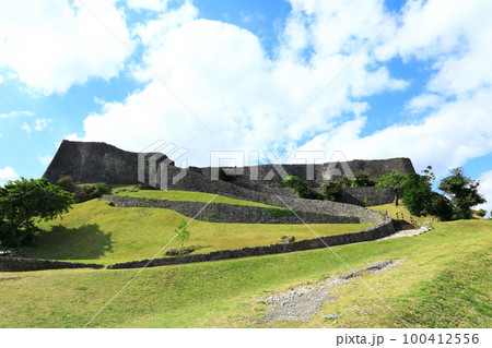 世界遺産　勝連城跡 100412556