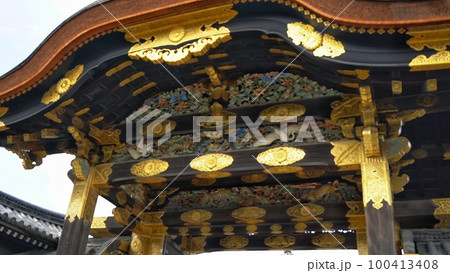 京都の歴史的建造物二条城 京都の歴史的建造物二条城 100413408