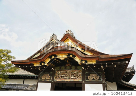 京都の歴史的建造物二条城 京都の歴史的建造物二条城 100413412