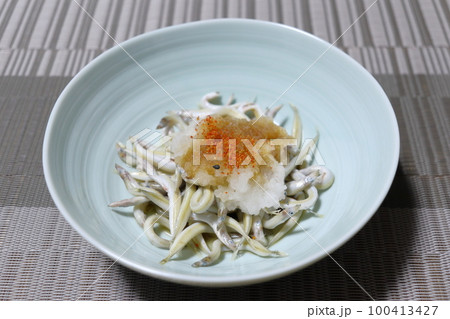 家庭的で素朴な自宅調理の「イカナゴの釜揚げ」 家庭的で素朴な自宅調理の「イカナゴの釜揚げ」 100413427