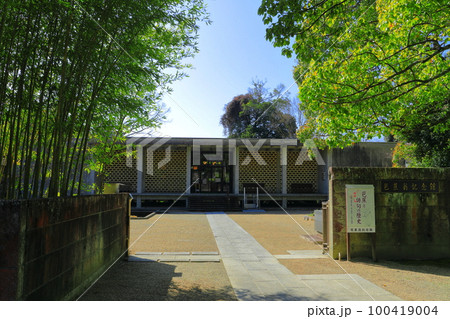 【三重県】晴天の芭蕉翁記念館（伊賀上野城） 100419004