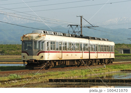 富山地方鉄道　本線　新宮川ー中加積　14720形　モハ14722＋クハ172 100421070