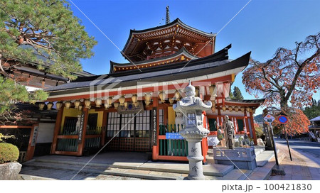 高野山・成福院「摩尼宝塔」（和歌山県高野町） 100421830
