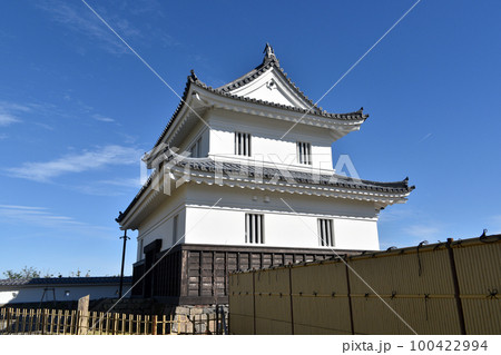 平戸城　復元された懐柔櫓 100422994