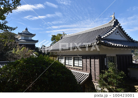 平戸城 現存する北虎口門と地蔵坂櫓 平戸城 現存する北虎口門と地蔵坂櫓 100423001