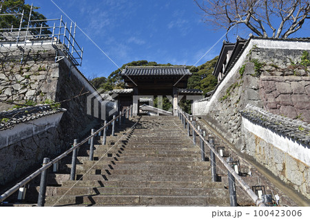 平戸城　城下に残る藩主邸 100423006