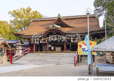 道明寺天満宮　拝殿　梅まつりの季節（大阪府藤井寺市） 100425043