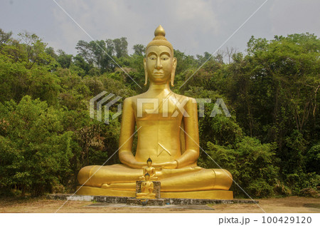 big golden buddha at Wat pa sawang boon temple in Saraburi Province of Thailand. big golden buddha at Wat pa sawang boon temple in Saraburi Province of Thailand. 100429120
