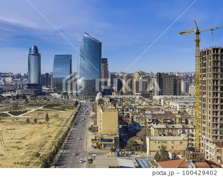 アゼルバイジャン・バクーの高層ビル群 / Crescent Bay Baku, Azerbaijan 100429402