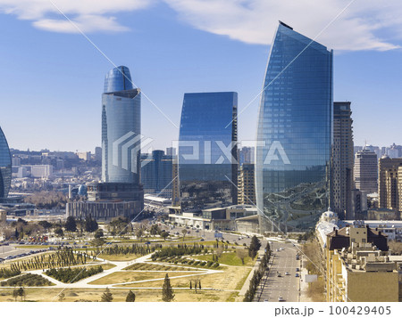 アゼルバイジャン・バクーの高層ビル群 / Crescent Bay Baku, Azerbaijan 100429405