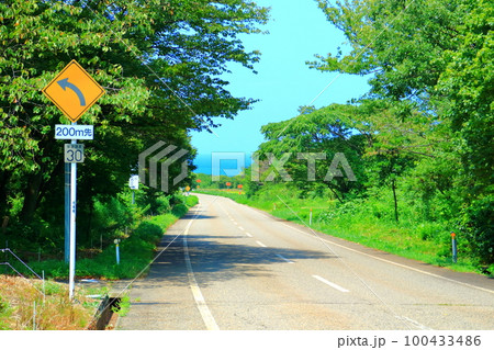 新潟県名立地区 海が見える県道87号線 新潟県名立地区 海が見える県道87号線 100433486