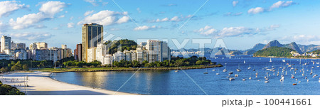 Botafogo beach and Guanabara bay with the Sugarloaf Mountain 100441661