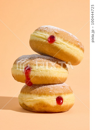 freshly baked jelly donuts 100444725