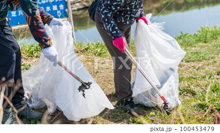環境保護活動 ゴミ拾い 環境保護活動 ゴミ拾い 100453479