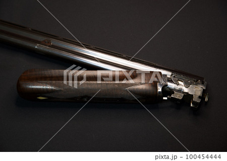 猟銃上下二連銃先台の取り付けの様子 猟銃上下二連銃先台の取り付けの様子 100454444